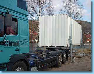 Absetzsystem-Bild - Verladen einer Wechselbrücke mit Absetzsystem Typ 285